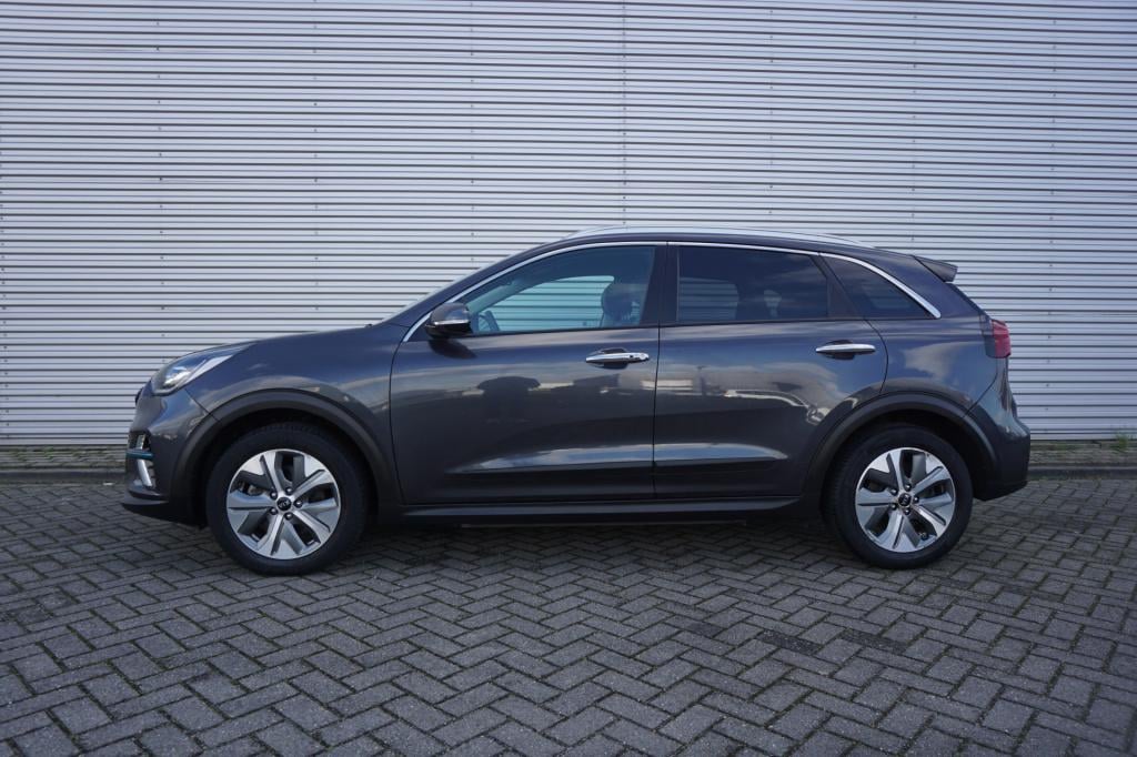 Kia E-niro executiveline 64 kwh climate / navi / cruise / leder / stoelverw