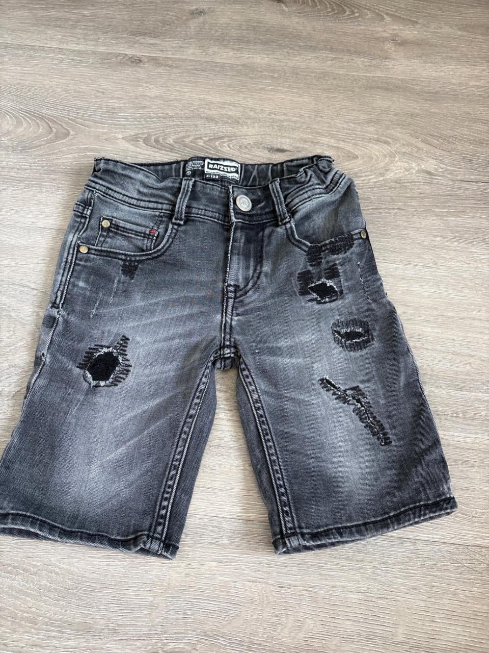 Korte broek van Raizzed maat 7/122.