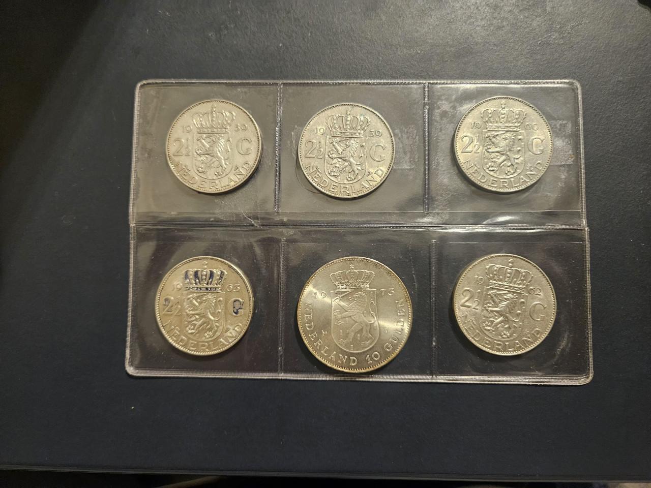 Zilveren rijksdaalders en zilveren tientje