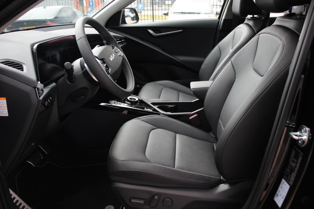 Kia Niro Ev executiveline 64.8kwh | schuifdak | warmtepomp