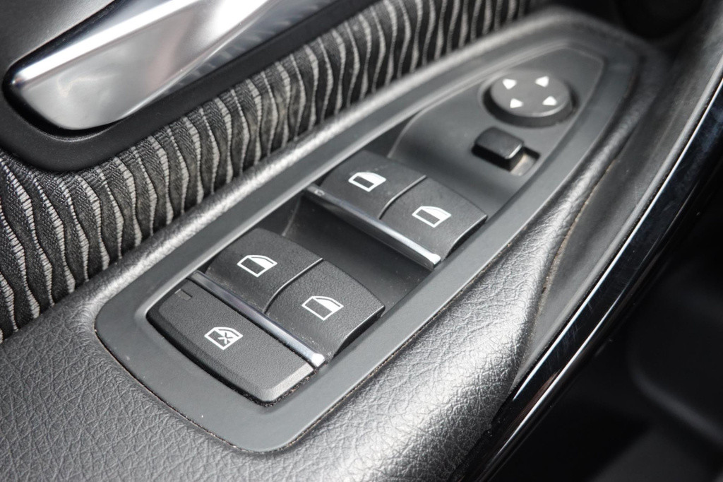 BMW 3-serie 320i executive