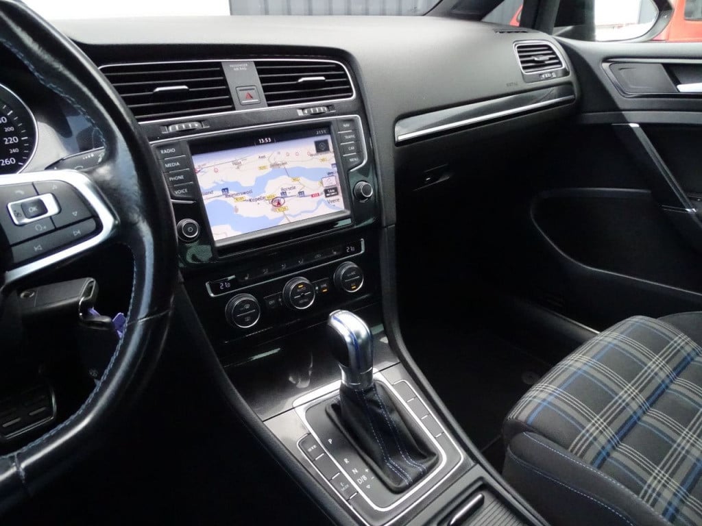 Volkswagen Golf 1.4 tsi gte