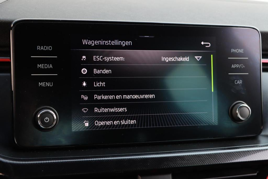 Skoda Scala 1.0 tsi sport business 115pk dsg7