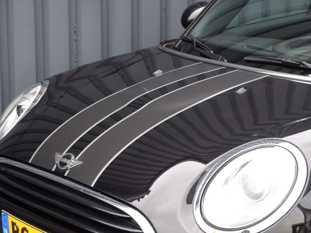 Mini Cooper mini 1.5 serious business automaat | jcw pack | king's cross