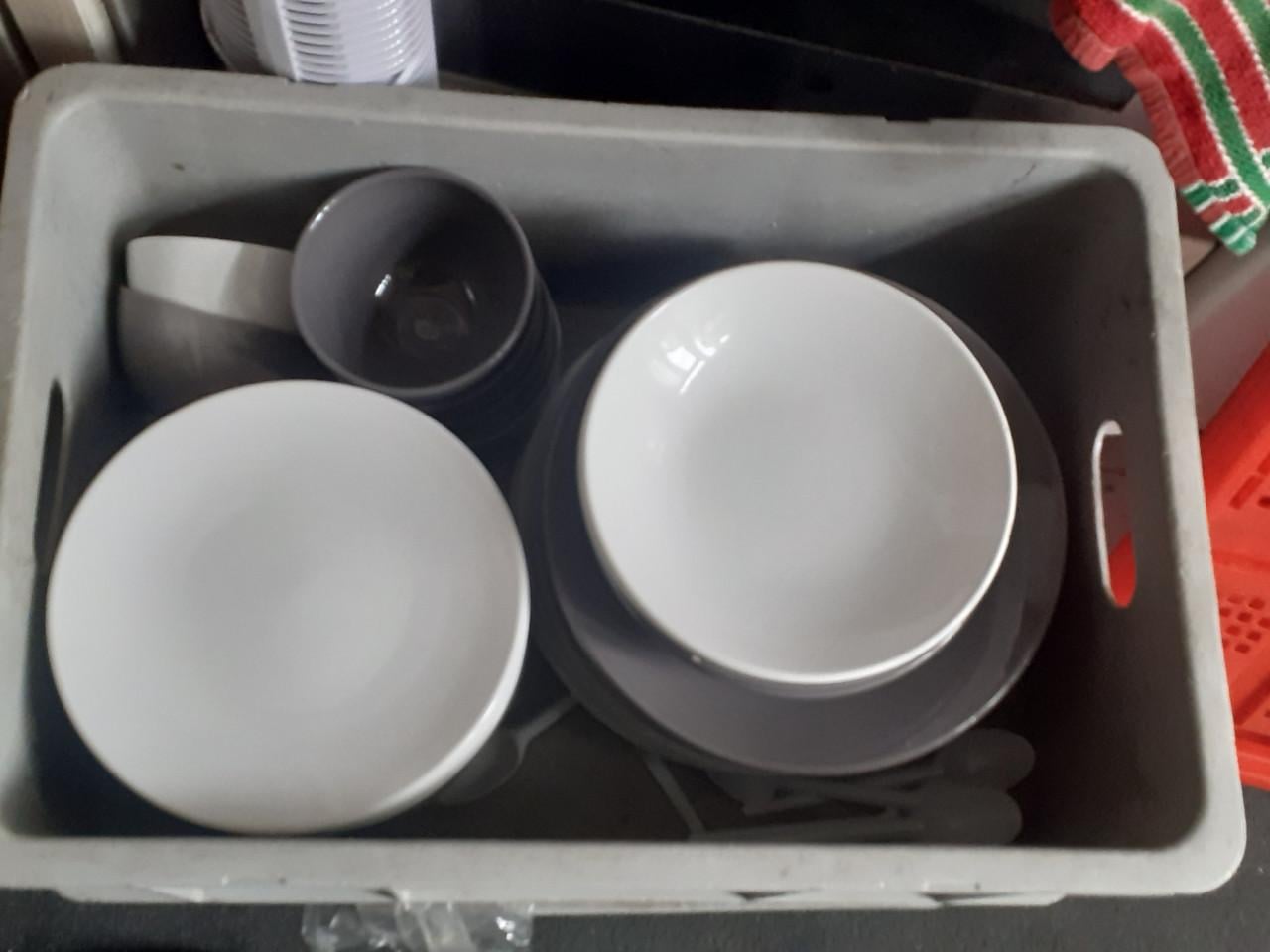 4 x Ontbijt Servies grijs & wit IKEA & BLOKKER.... 50 stuks..!!