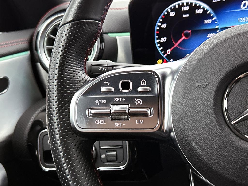 Mercedes-Benz Cla shooting brake 180 amg line | trekhaak | sfeerverlichting