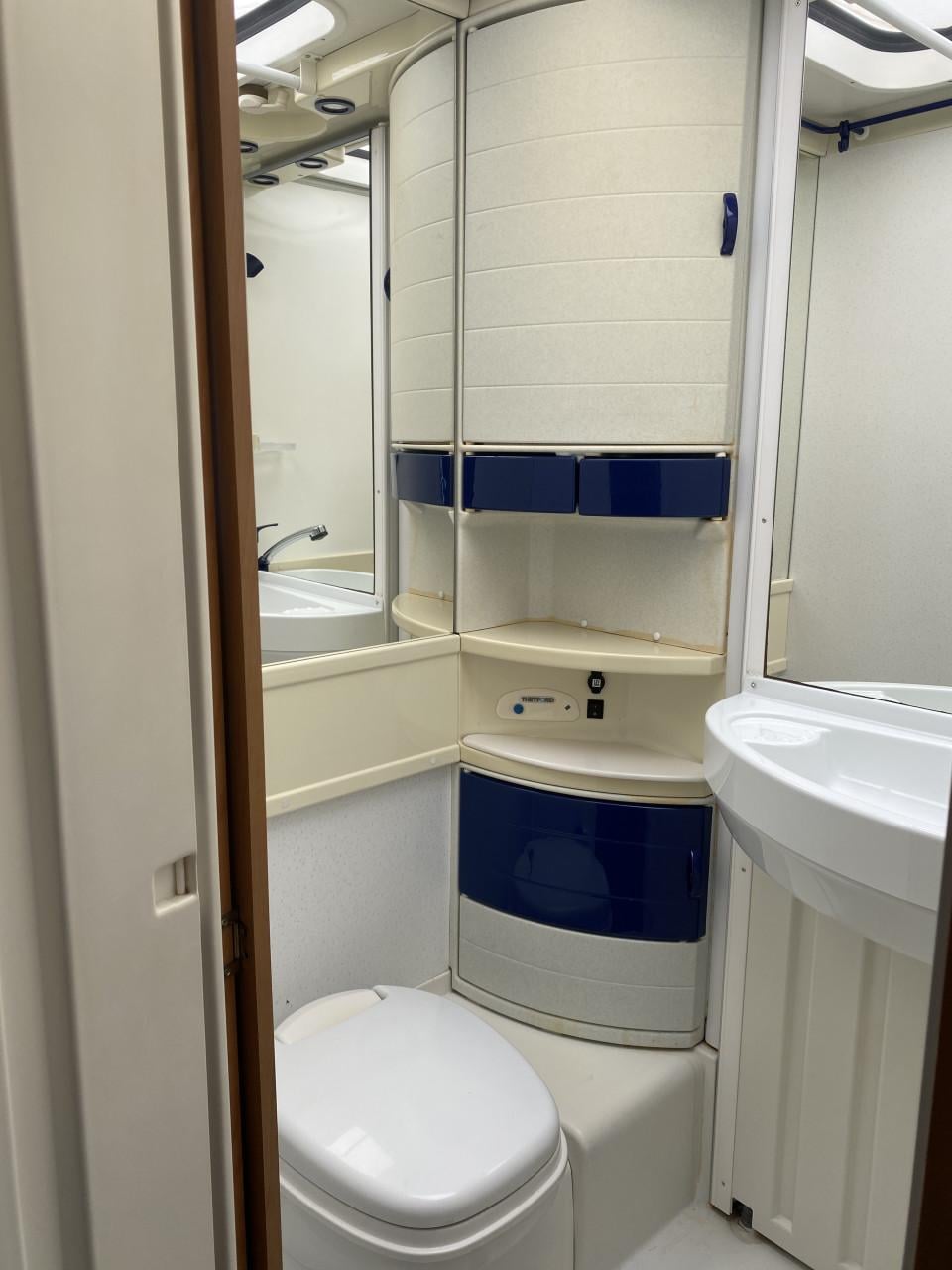 Hymer B644 Integraal camper | Automaat |  C1 rijbewijs