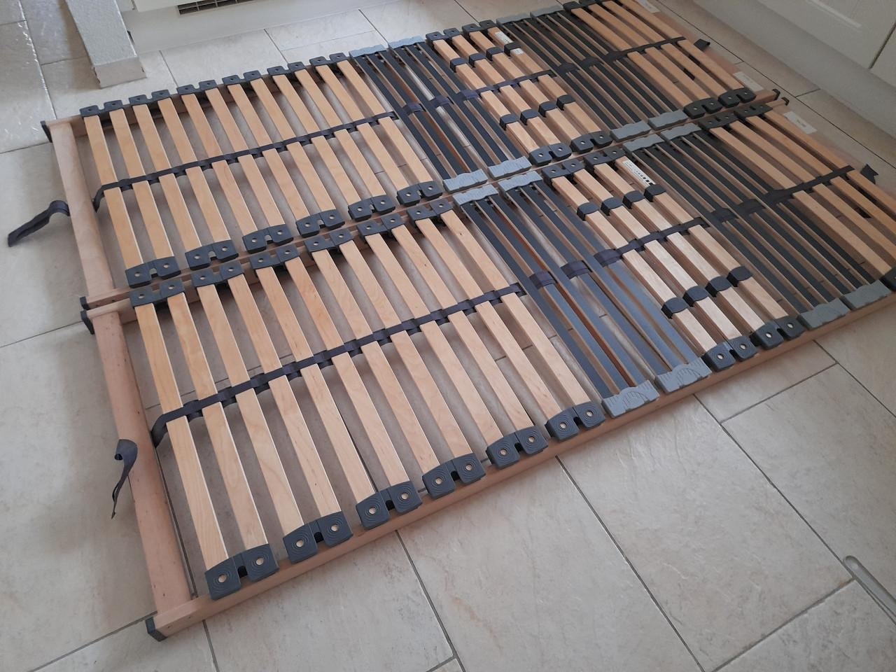 2 stevige Lattenbodems 70 x 200 (z.g.a.n.)