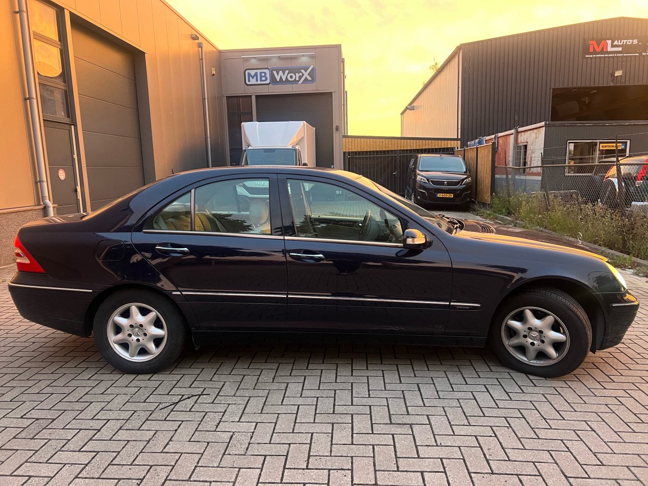 Mercedes-Benz C-Klasse 180 Elegance Automaat