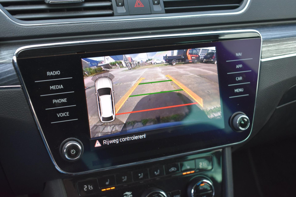 Skoda Superb combi 1.5 tsi act | trekhaak | virtual cockpit | canton | stoe