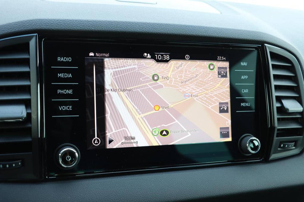 Skoda Karoq 1.5 tsi sportline business 150pk dsg7