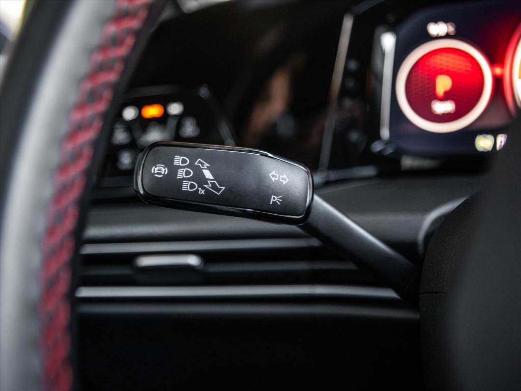 Volkswagen Golf 2.0 tsi 300pk 7-dsg gti clubsport automaat | panoramadak | 