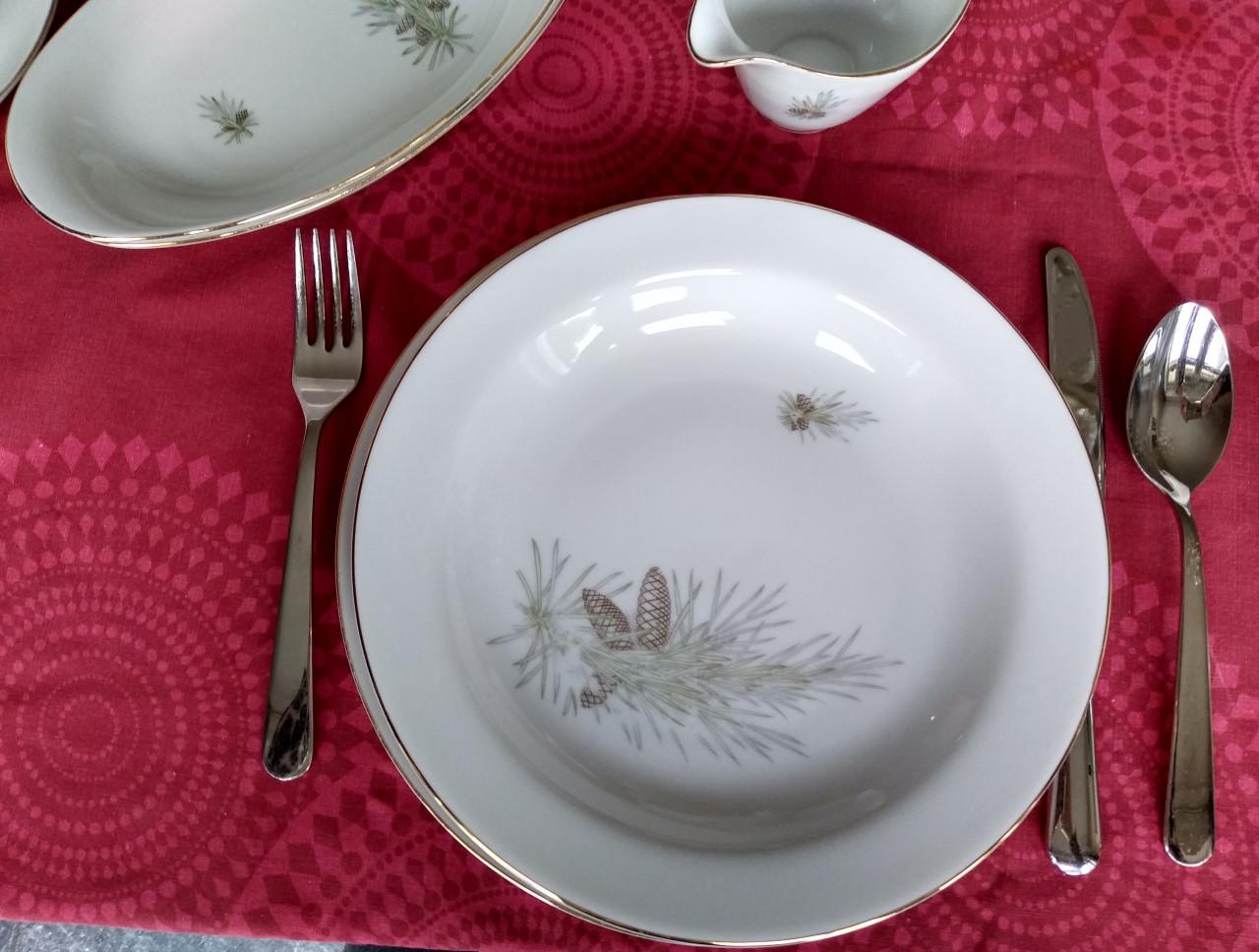 Porseleinen 'kerst' servies van het merk Schumann