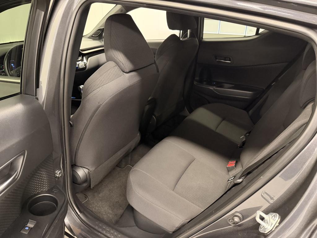 Toyota C-hr 1.8 hybrid style