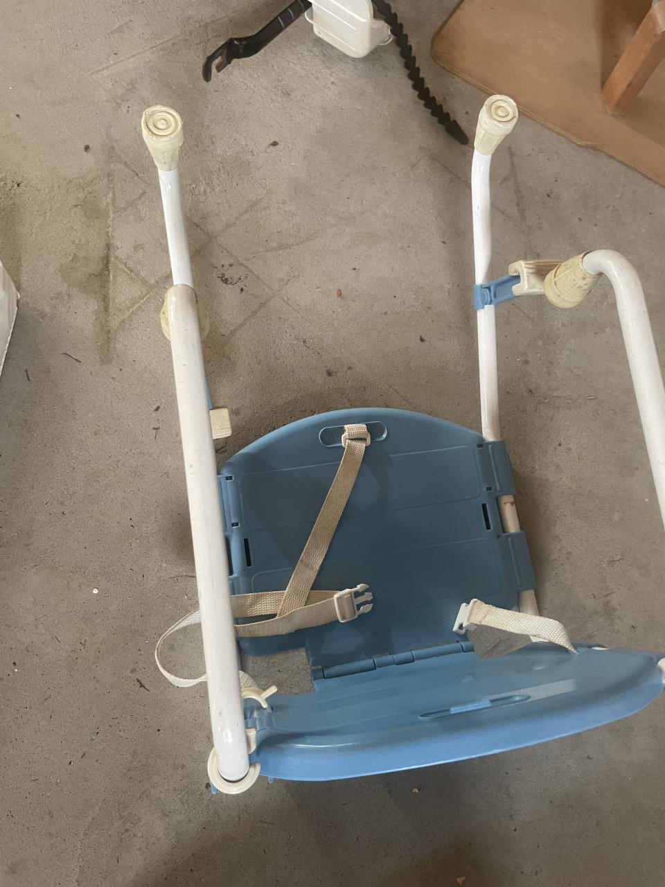 Kinderstoeltje om aan tafel te hangen