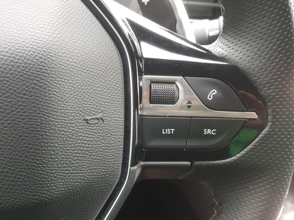 Peugeot 5008 gt 1.2-pt-130pk (vol)automaat/eat8 navigatie | cruise & climat