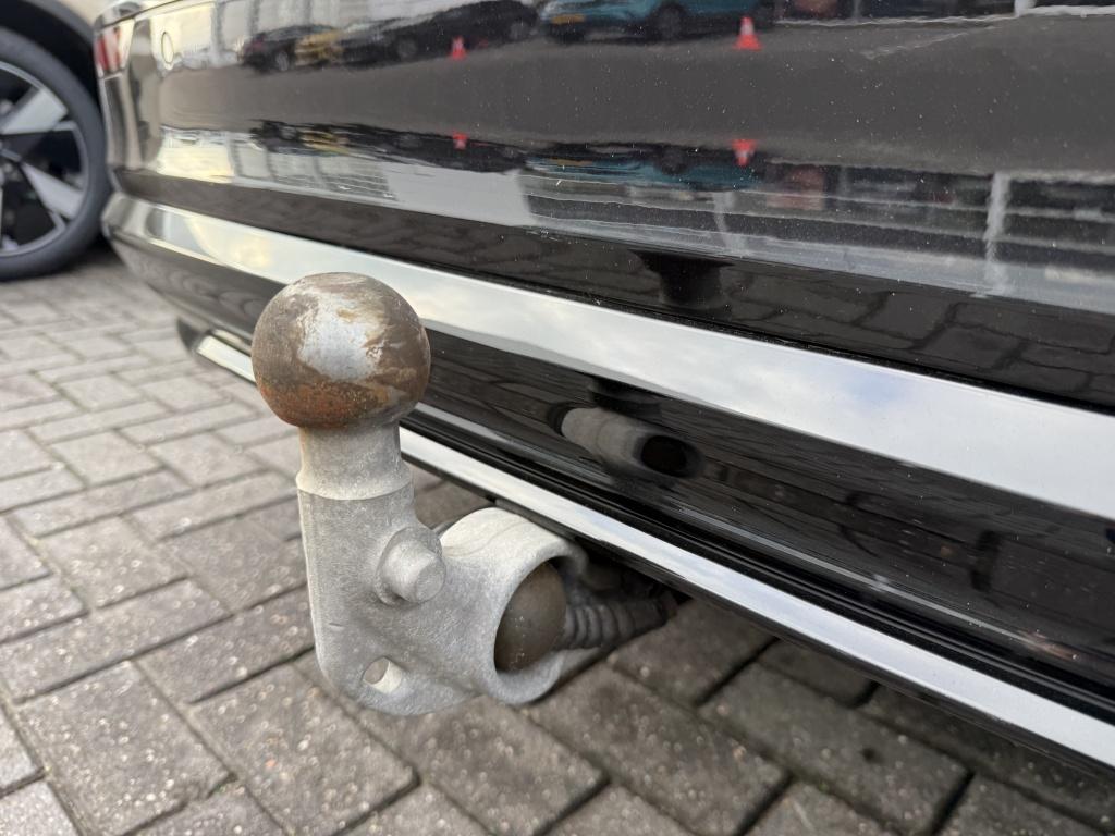 Volvo V60 t6 398pk recharge dark| panodak| adap.cruise| 360camera| trekhaa