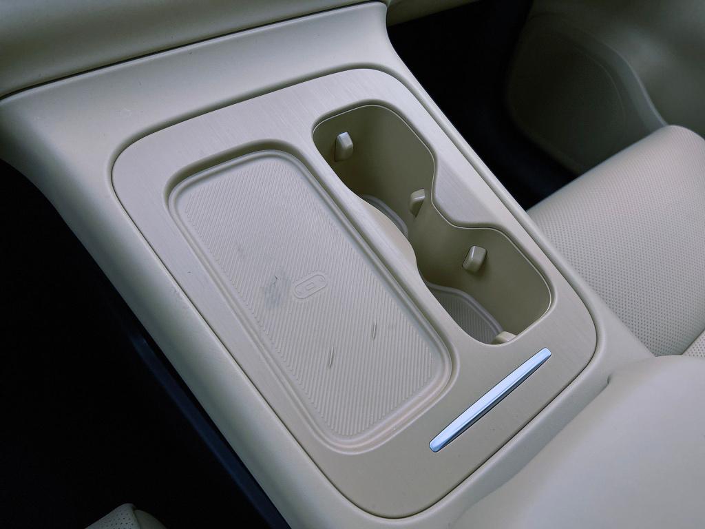 Leapmotor C10 design reev (hybrid) 28.4 kwh | interieur camel brown | stoel