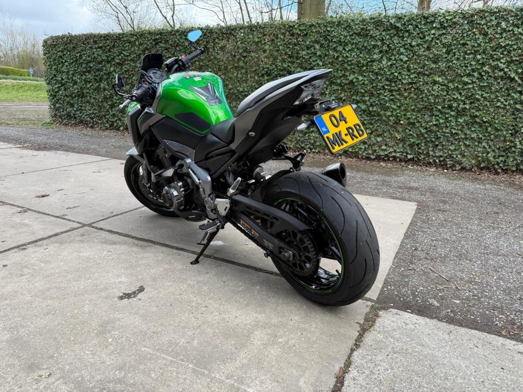 Kawasaki Z900 | quickshifter | akrapovič