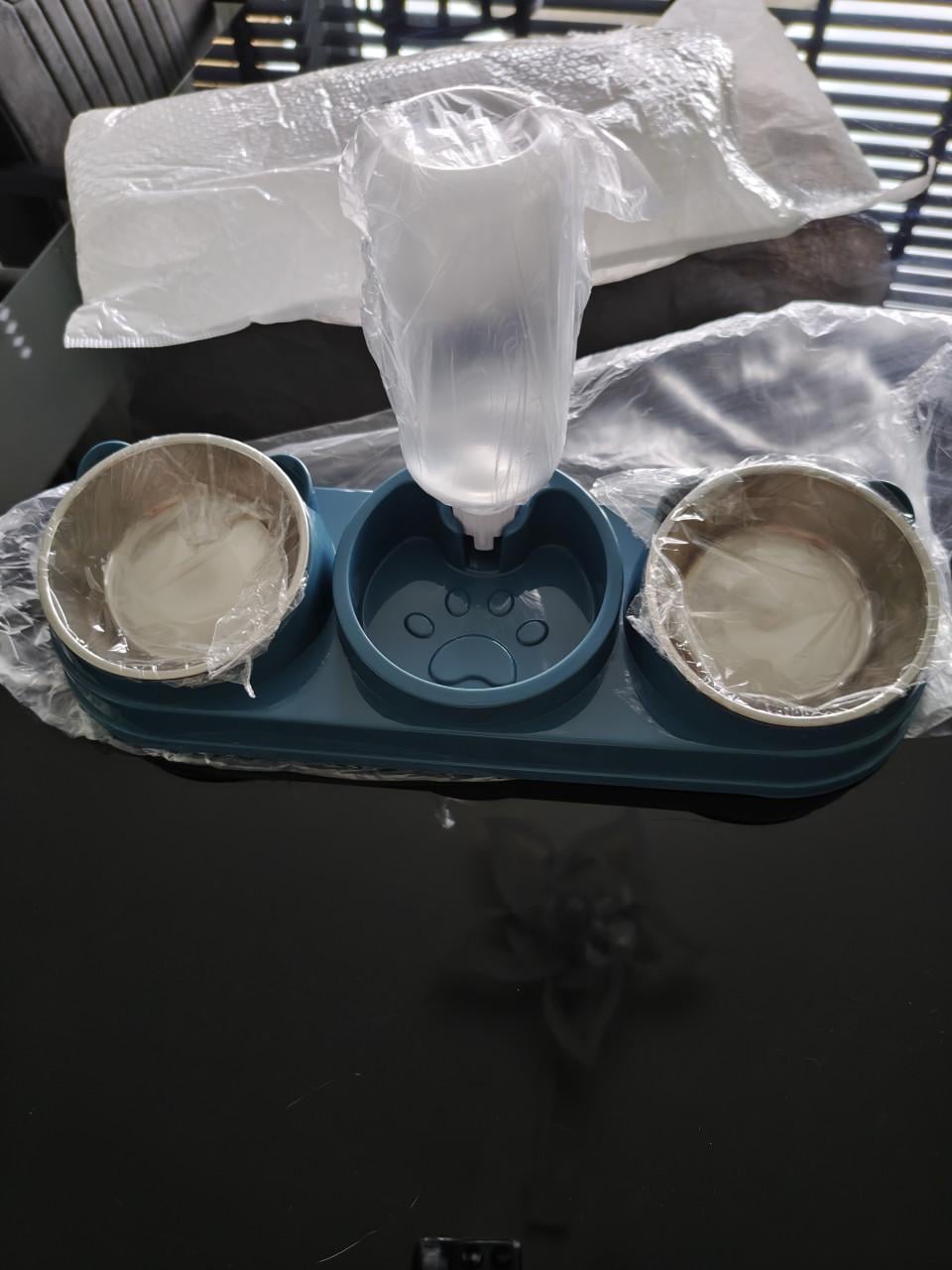 Katten voer plus drinkbak