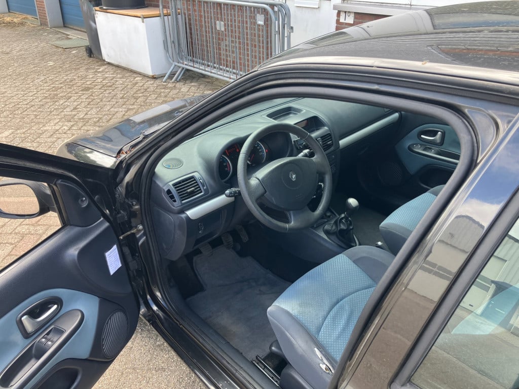 Renault Clio 1.2-16v excitement