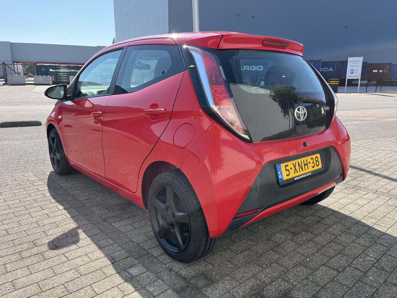 Toyota aygo rood 5deurs 2014 AIRCO NL AUTO NAP