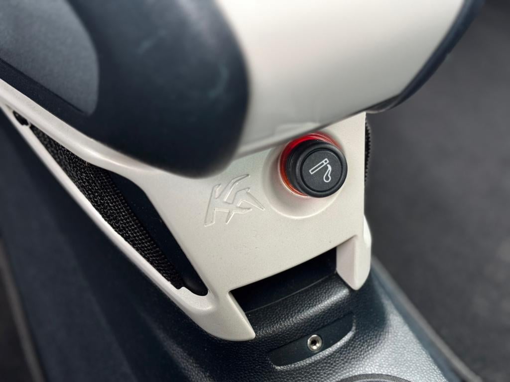 Ford KA 1.2 titanium * airco * l.m. velgen * apk tot 31-10-2027