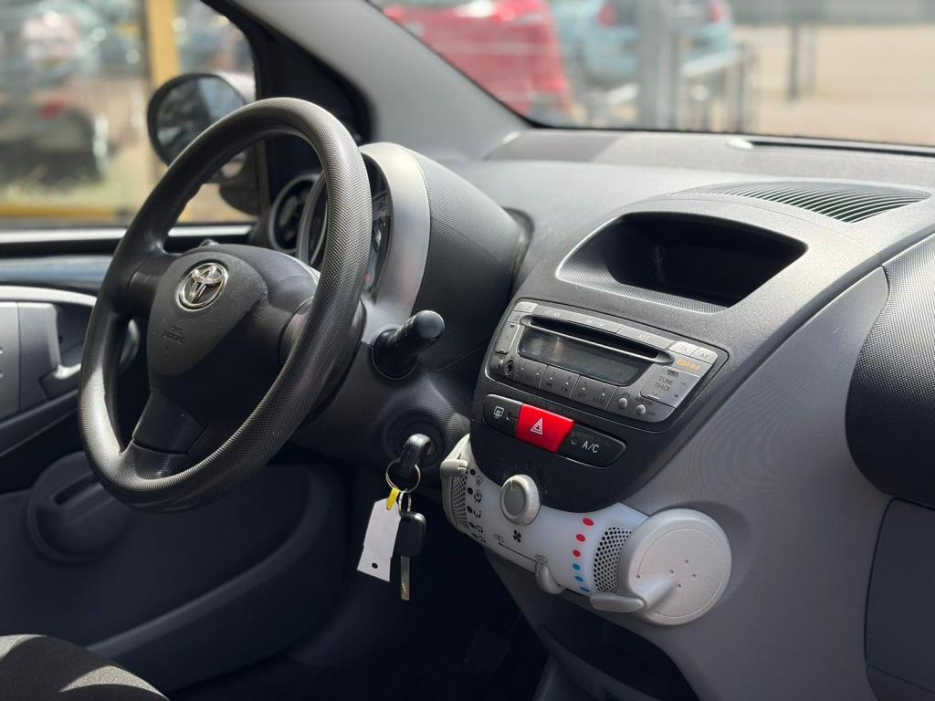 Toyota Aygo 1.0-12v now