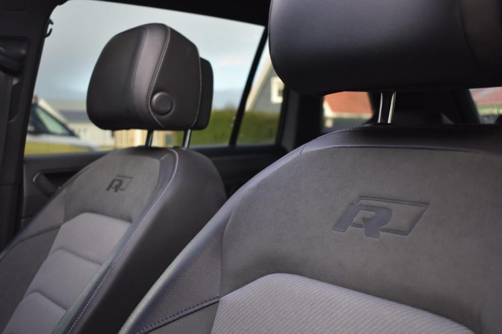 Volkswagen Tiguan 1.5 tsi act highline | r-line | black style | trekhaak | 