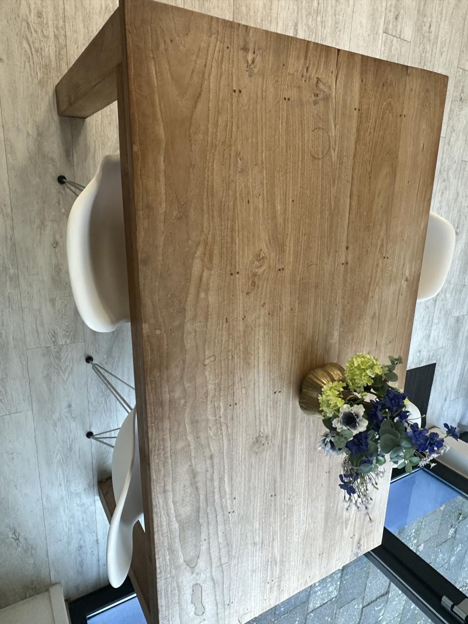 Tafel massief hout 180 x 90 cm in hele goede staat