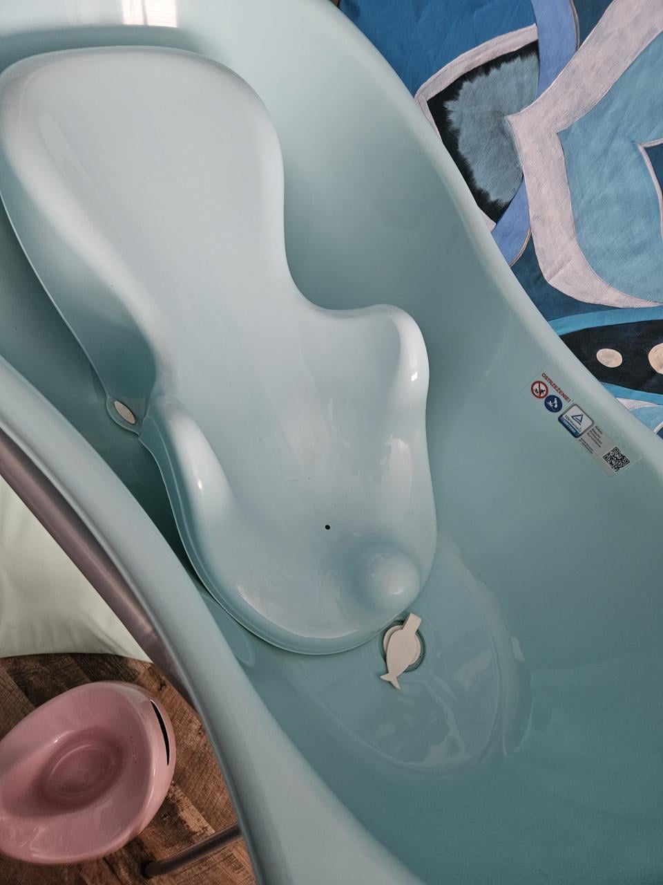 Baby bad met standaard