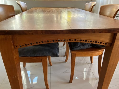Teak houten eethoek; tafel 180x90 cm en 6 stoelen, 2 met armleuningen