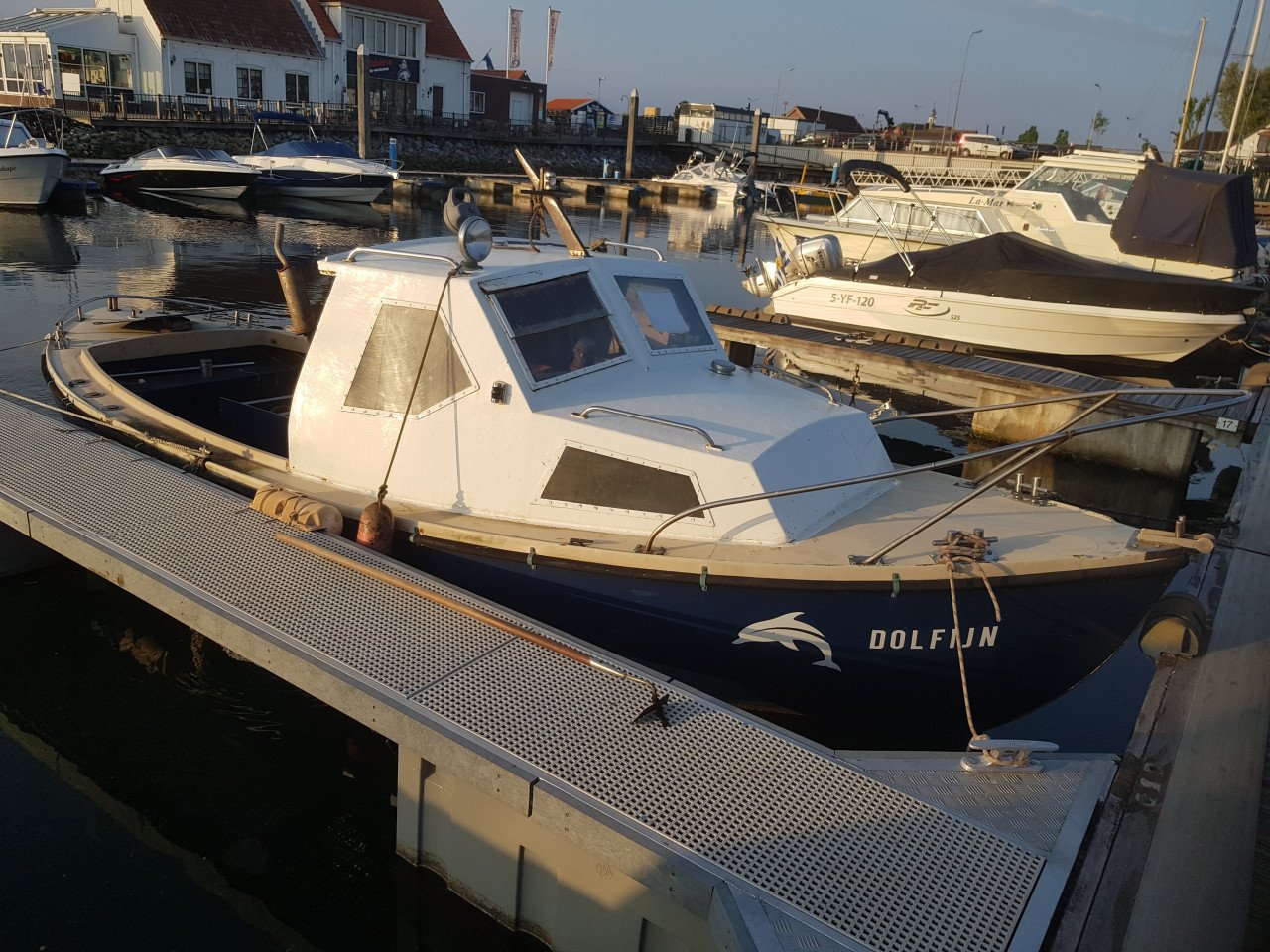 Zeer degelijke toer-visboot
