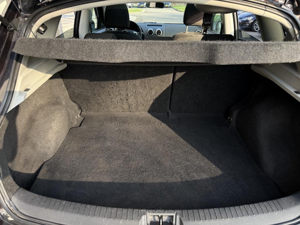 Nissan Qashqai 1.6 connect edition // trekhaak //