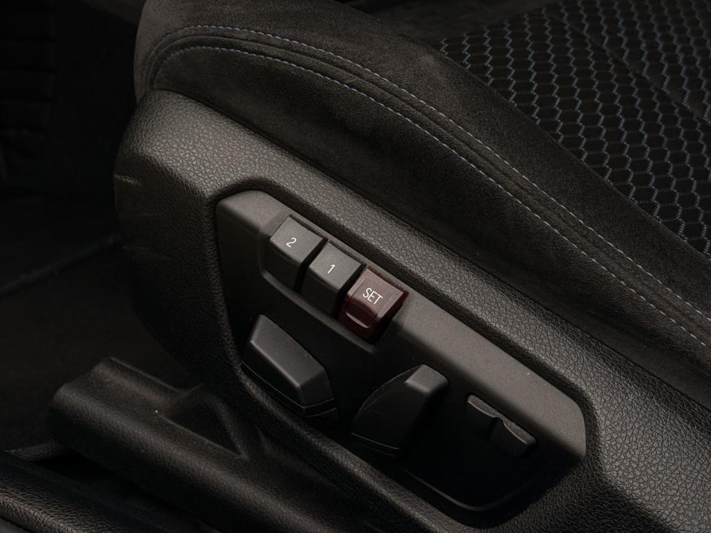 BMW 1 Serie m135i m-performance | schuifdak| navi | cruise | performance ui