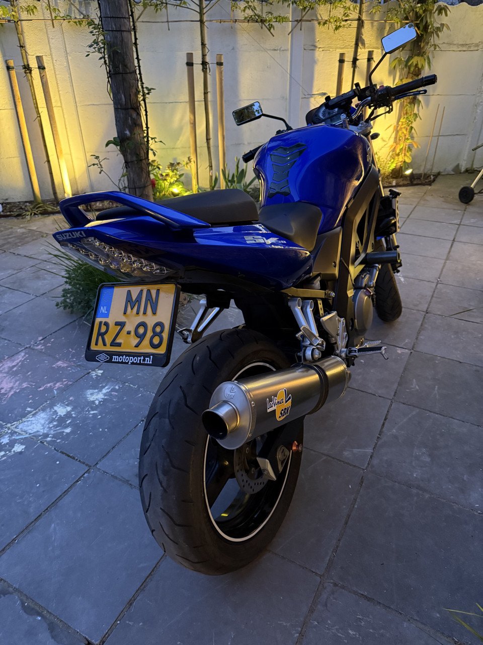 Suzuki SV650