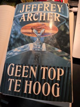 Boek: Geen top te hoog - Jeffrey Archer 1992