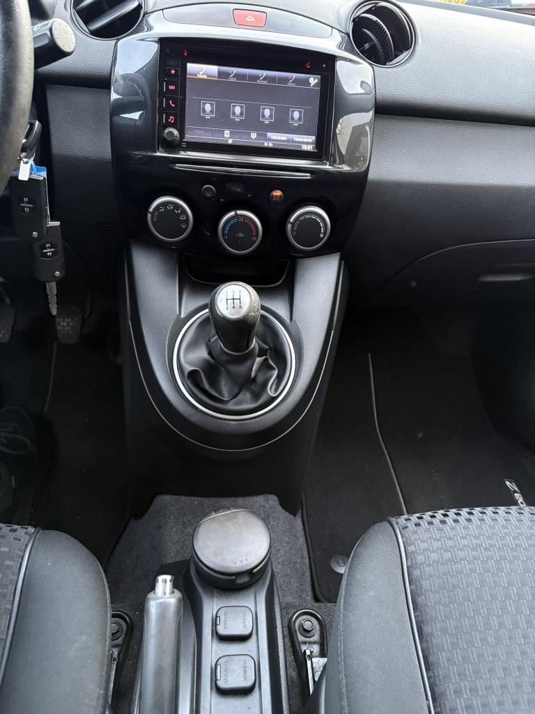 Mazda 2 1.3 silver edition
