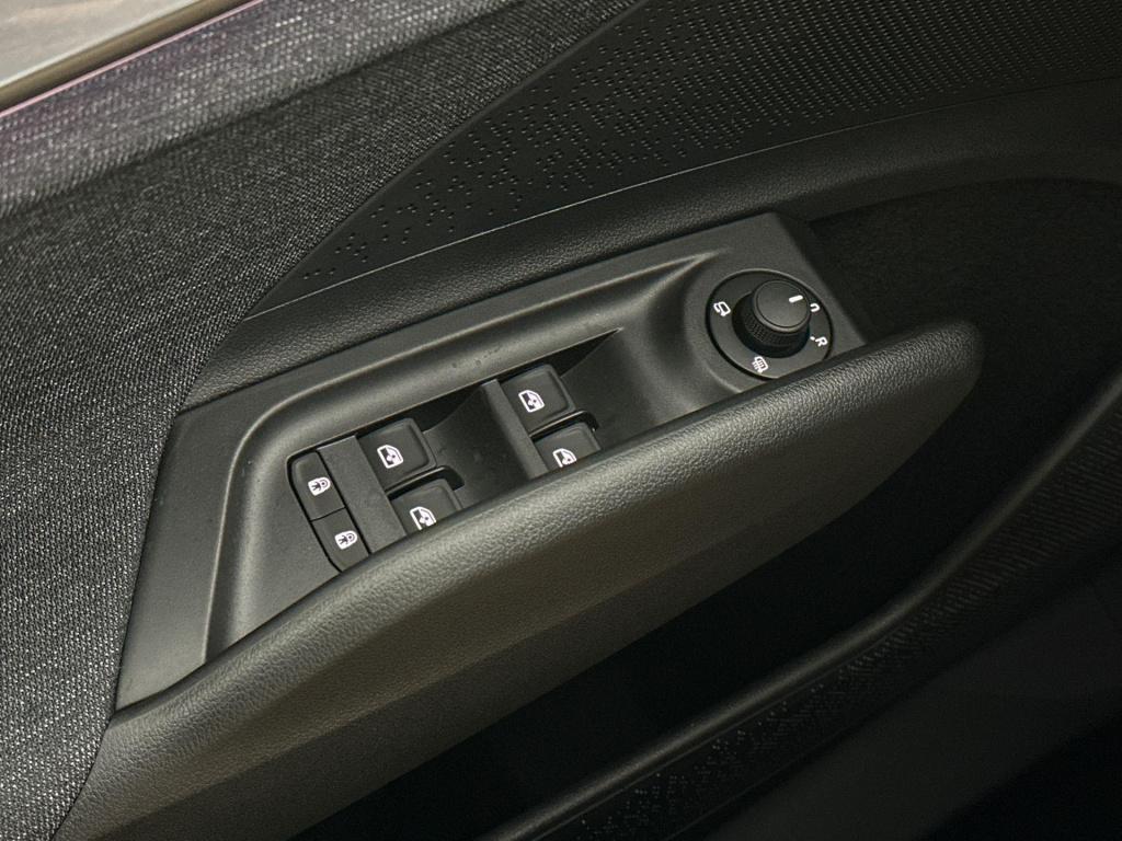 Skoda Elroq business edition tour elektromotor 210 kw / 286 pk