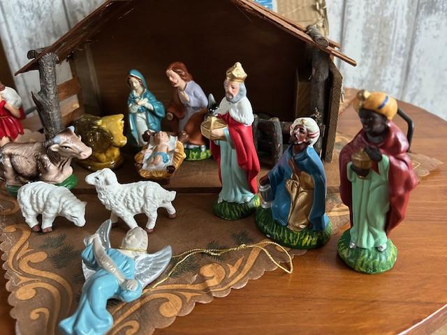 " Antiek Kerststalletje”