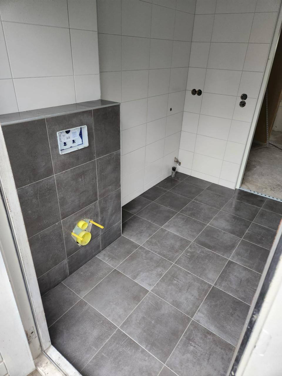 Tegelzetter nodig? Bel/app: 06 21937244 of Mail: jvbtegelzetter@gmail.com