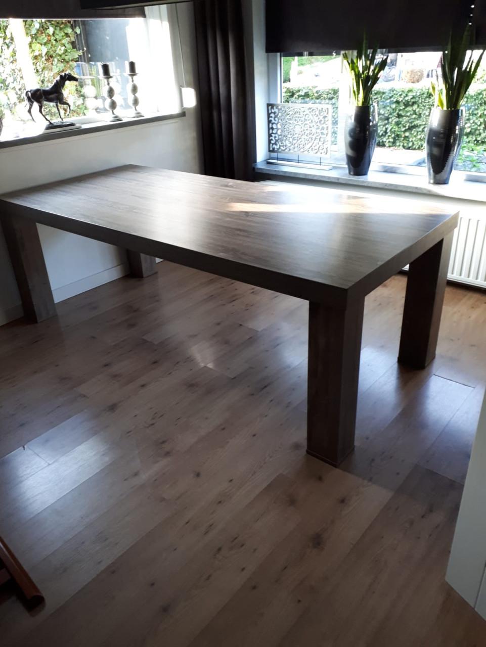 Grote eettafel 224 x 100