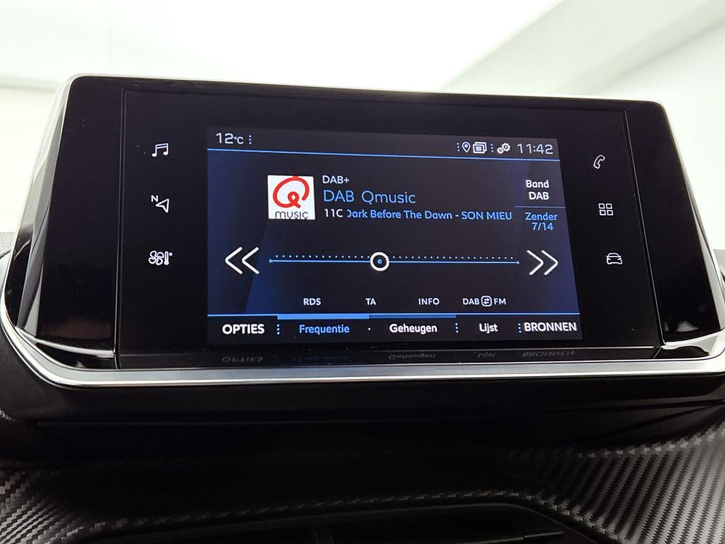 Peugeot 2008 100 pk allure | rijklaar | stoelverwarming | navigatie | camer