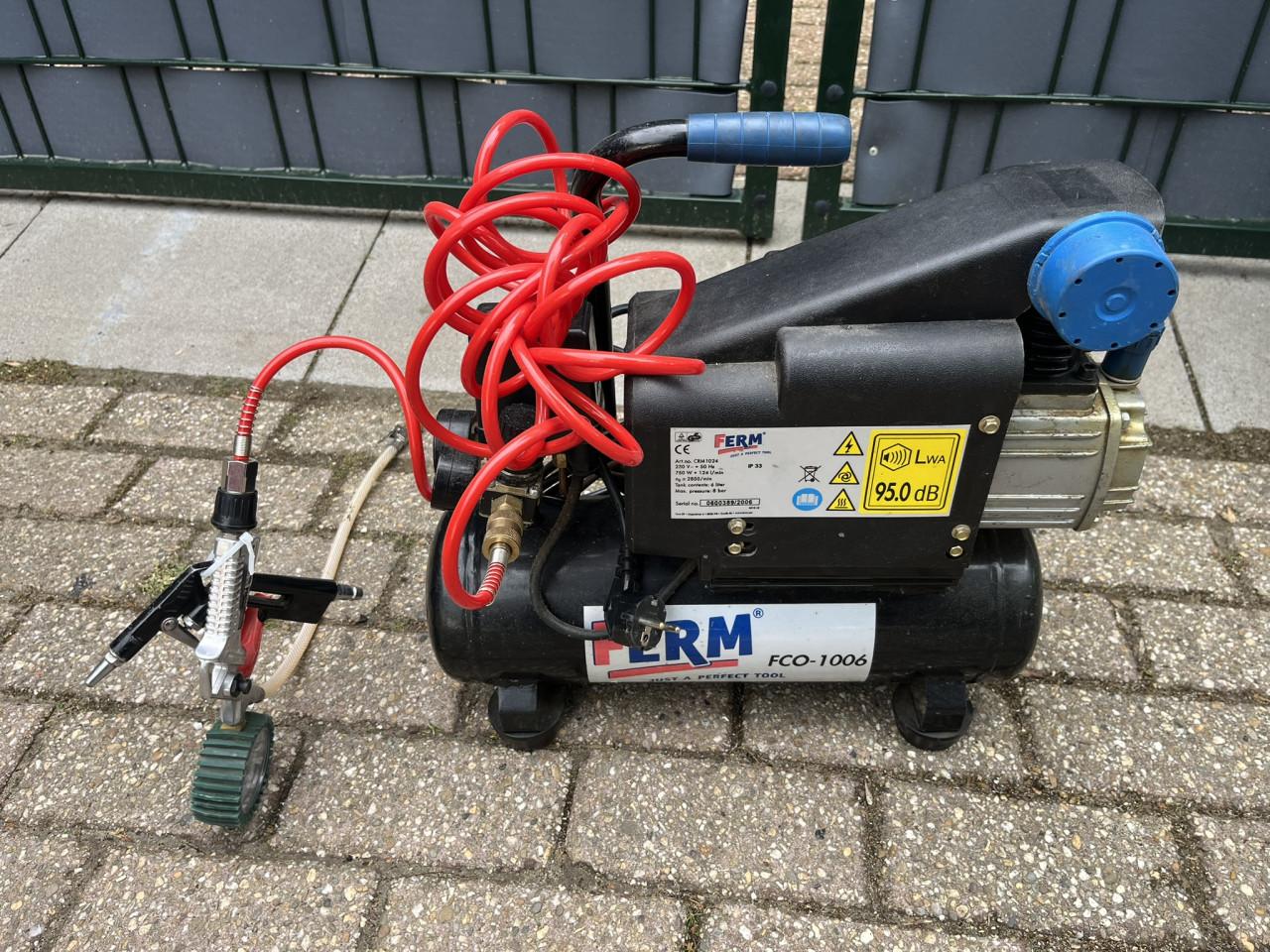 Compressor Ferm FCO-1006 met accessoires