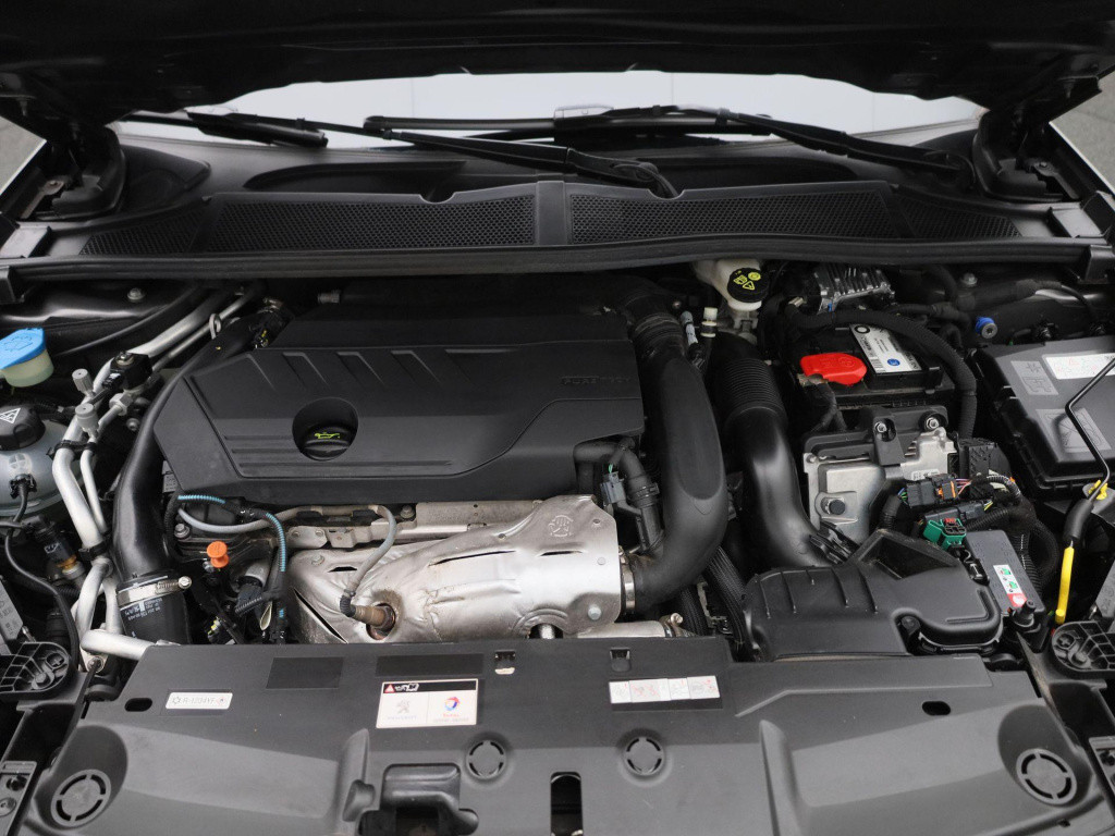 Peugeot 308 1.6 plug-in hybrid 180 allure | navigatie | apple carplay / and