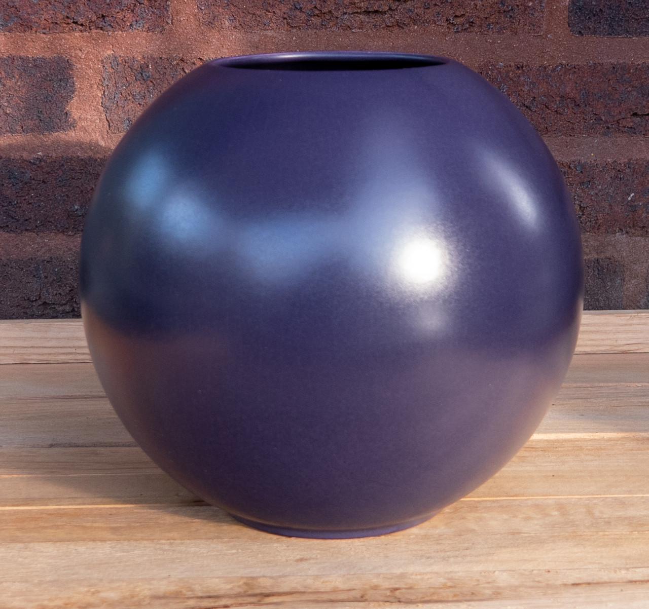 Gave paarse grote vaas in bolvorm 21 cm z.g.a.n.