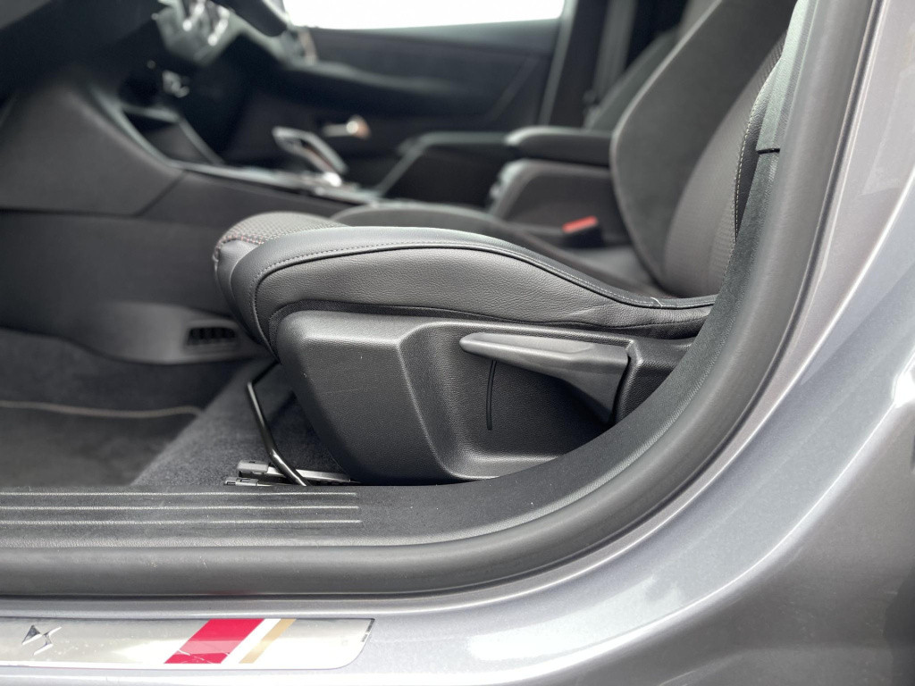 Ds Ds 3 crossback e-tense performance line+ 50 kwh | navigatie | camera | a