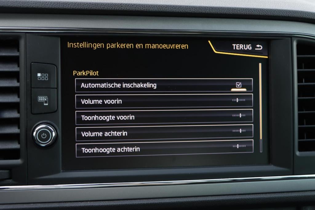 Seat Leon st 1.0 ecotsi style business intense 116pk