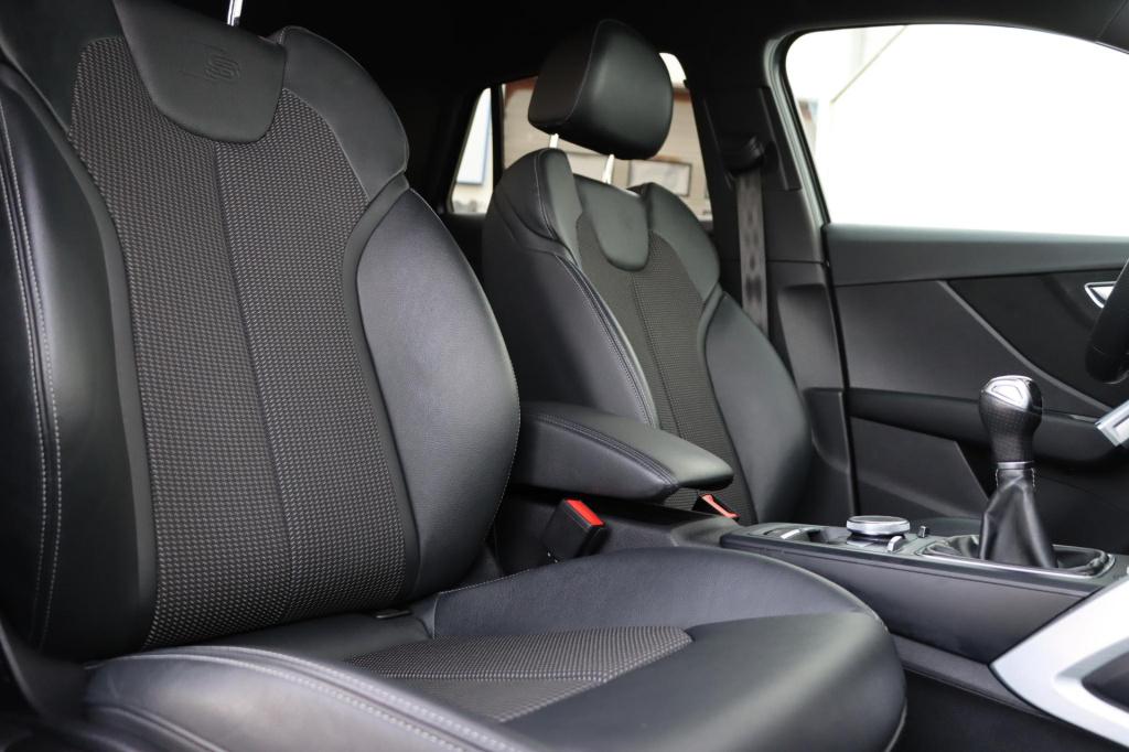 Audi Q2 30 tfsi s edition 110pk | navi | stoelverwarming