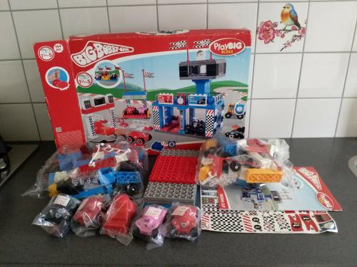 Bouwblokken big bobby car